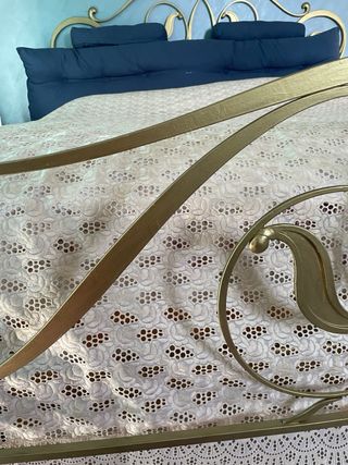 Copriletto leggero in pizzo Sangallo