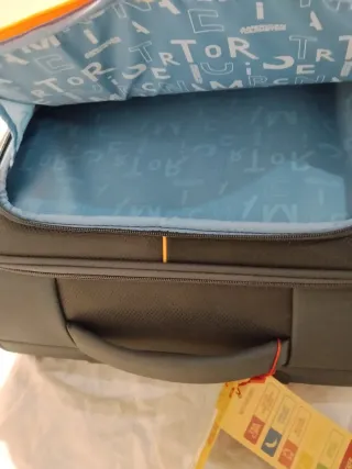 Maleta de viaje American Tourister buscador de mar