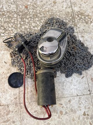 Molinete Eléctrico para Barco