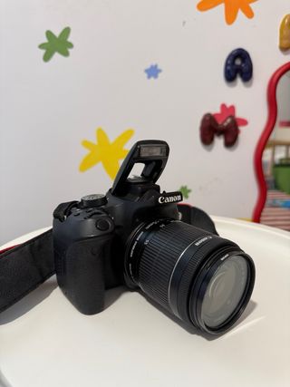 Canon EOS 800D Cámara DSLR