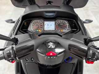 Peugeot Metropolis 400 RS (Carnet A1/B)