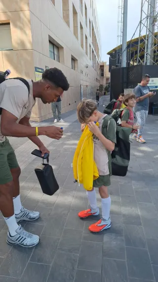 Chubasquero CF Villarreal Firmado,escucho ofertas.
