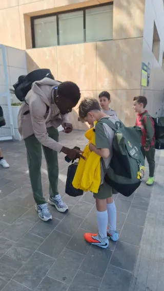 Chubasquero CF Villarreal Firmado,escucho ofertas.