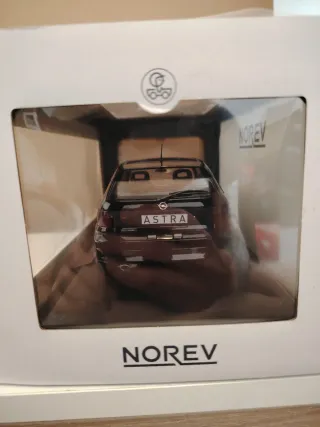 Opel Astra GSI Norev 1/18 Negro