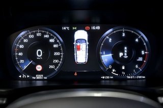 Volvo V60   2.0 B4 D AWD Cross Country Pro AUTO