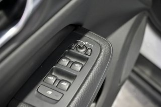 Volvo V60   2.0 B4 D AWD Cross Country Pro AUTO
