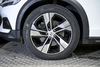 Volvo V60 2.0 B4 D AWD Cross Country Pro AUTO