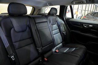 Volvo V60 2.0 B4 D AWD Cross Country Pro AUTO