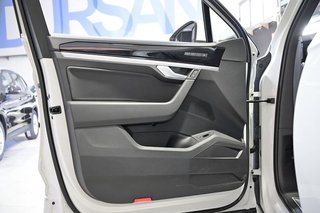 Volkswagen Touareg   Prem Eleg 3.0 V6 TDI 210kW Tip 4M