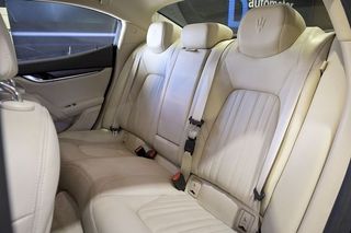 Maserati Ghibli   Executive L4 330CV HybridGasolina RWD