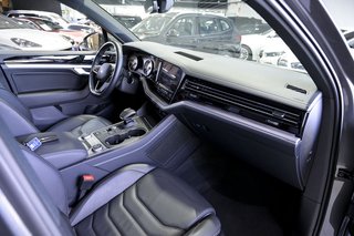 Volkswagen Touareg Prem Eleg 3.0 V6 TDI 210kW Tip 4M