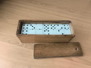 Juego Dominó Vintage con Caja