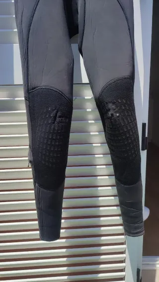 Neopreno surf talla M 4'3 mm