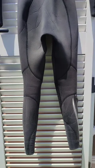 Neopreno surf talla M 4'3 mm