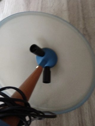 Lampade beige e blu