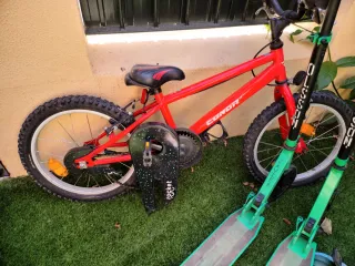 Bicicleta infantil roja CONOR
