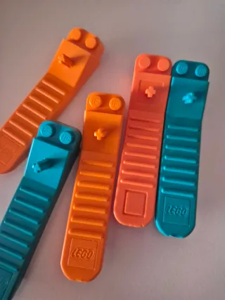 Saca piezas LEGO (Separador de ladrillos)