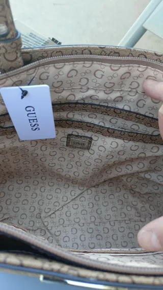 Bolso Guess estampado G