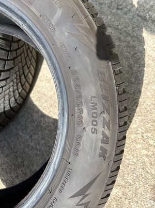 Neumáticos 205/60/16