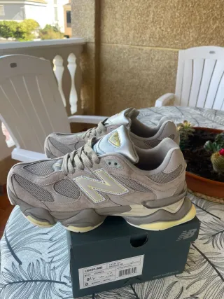 Zapatillas New Balance 9060 Beige/Gris Talla 43