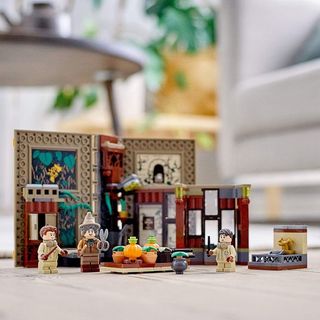 LEGO 76384 Harry Potter Clase Herbología