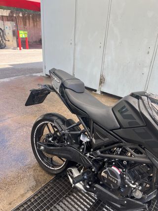 Moto Voge 125R 2024 Negra