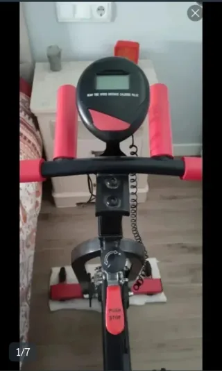 Bicicleta Estática Negra y Roja