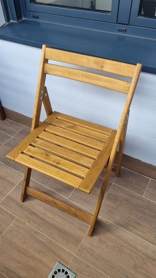 Conjunto mesa y 2 sillas exterior madera