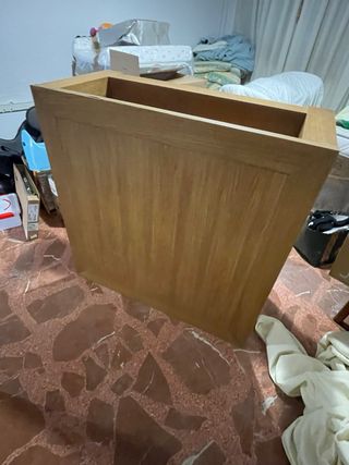 Mesa de centro de madera.