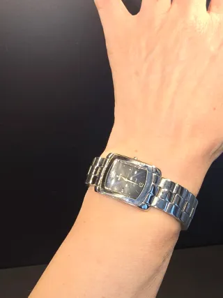 Reloj Festina Mujer Plata y Negro. Impecable.