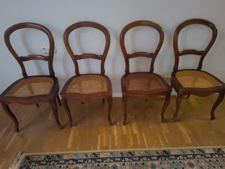 Lote 4 Sillas Madera Haya Antiguas.