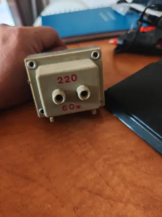 Transformador 220V a 125V 60W