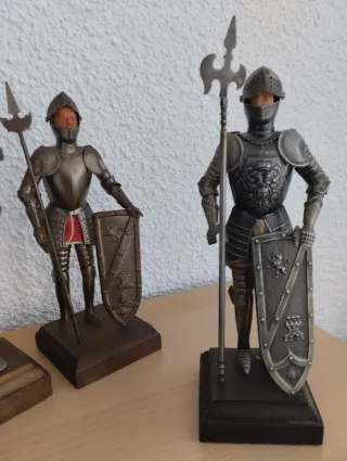 Figuras armadura medieval coleccionables