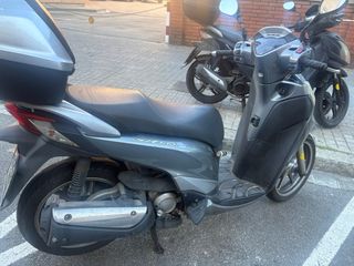 Honda SH300 Gris - Maxi Scooter