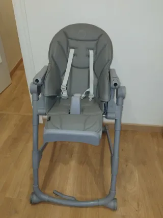 Trona de bebé gris