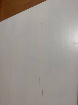 Mesa baja de salón blanca y madera