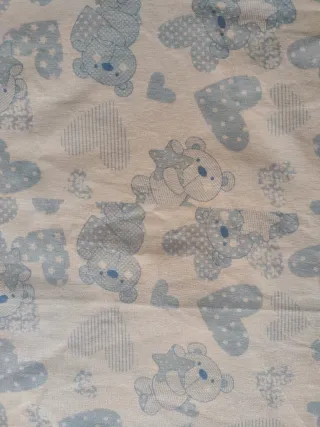 Telas infantiles con ositos y corazones