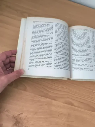 Libro vintage Aquellas Mujercitas