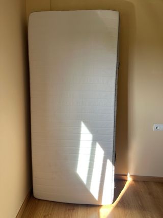 Literas Ikea desmontadas en Zaragoza