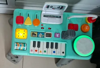 Mesa DJ Fisher-Price con piano,luces,sonidos,juego