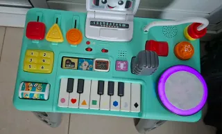 Mesa DJ Fisher-Price con piano,luces,sonidos,juego