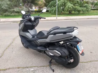 BMW C400 GT gris, maxi-scooter