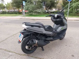 BMW C400 GT gris, maxi-scooter
