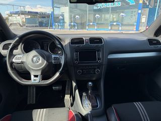 Volkswagen Golf GTI ( Adidas )