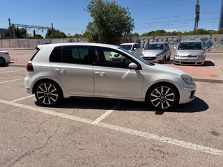 Volkswagen Golf GTI ( Adidas )