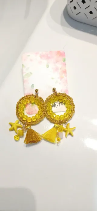 Orecchini cerchio fatti a mano con stelle marine