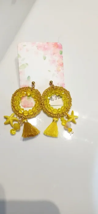 Orecchini cerchio fatti a mano con stelle marine