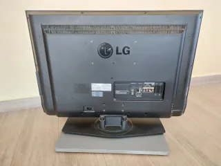 TV LG 32 con base giratoria y mando