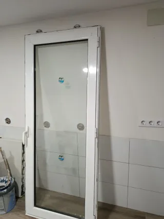 Puerta aluminio climalit