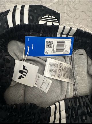 Pantalones cortos Adidas Graphic leopardo